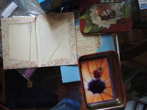 lot 436 image: NOTECARDS IN METAL BOX  & GREETING CARDS   NEW