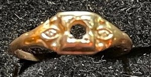 lot 427 image: 14k vintage ring no center  stone
