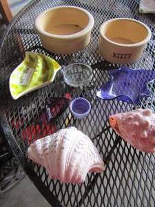 lot 338 image: SEASHELLS, ASHTRAYS, KITTY FEEDING CROCKS PLUS