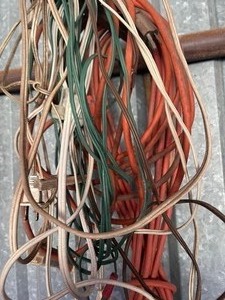 lot 700 image: extension cords