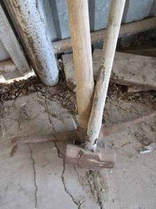 lot 613 image: Pick and a ball hammer