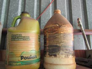 lot 618 image: used bottles of pollen qty 2
