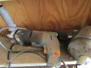 lot 631 image: Bosch electric drills qty 2