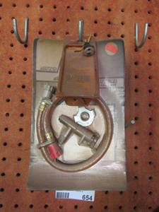 lot 654 image: Air conditioner charger kit
