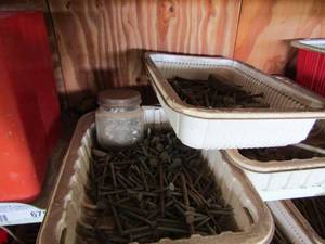 lot 675 image: lots of nails all sizes