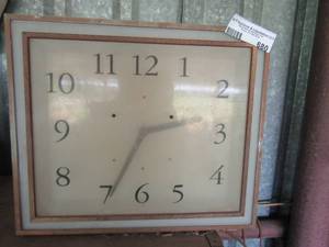 lot 680 image: Vintage square clock  fall staff brewing
