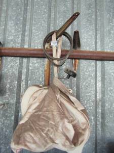 lot 682 image: Bagged seeder