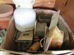 lot 690 image: electric plugs, flood lights and more