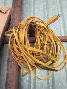 lot 701 image: yellow extension cords