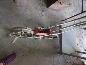 lot 735 image: Vintage ROLLING SEEDER