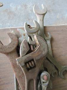 lot 738 image: large lot of crescent wrench