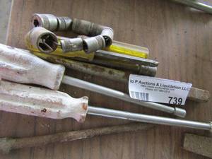 lot 739 image: nut drivers