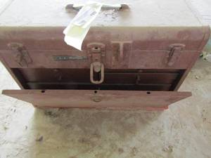 lot 780 image: red vintage wooden tool box