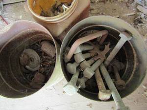 lot 820 image: Large screws bolts and nails