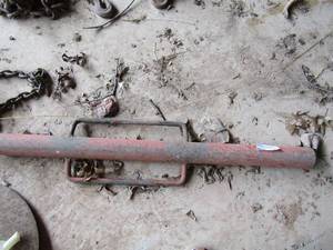 lot 824 image: post hole driver