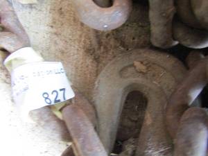 lot 827 image: heavy duty tow chain