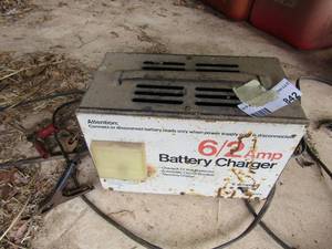 lot 842 image: 62 amp battery charger