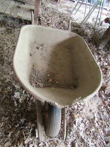 lot 843 image: wheel barrel