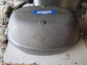 lot 403 image: GUARDIAN Service aluminum roasting pan with lid, great condition