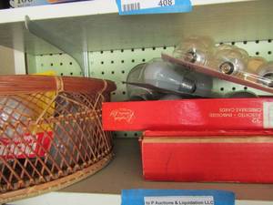 lot 401 image: light bulbs and more