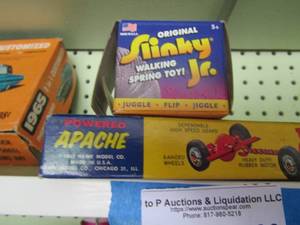 lot 436 image: VINTAGE Hawks APACHE  model 632-50, SLINKY