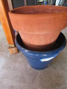 lot 502 image: blue ceramic planter pot, orange ceramic planter pot, plastic heart bucket
