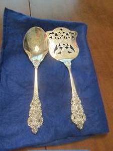 lot 301 image: Wallace silversmith silver plated cake server,  Wallace silversmith silver plated serving spoon