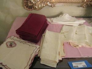 lot 330 image: 17 maroon cloth napkins, 25 white cloth napkins