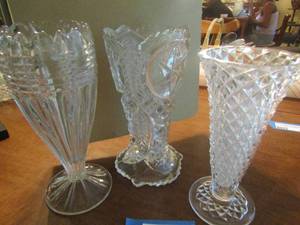 lot 333 image: 9 in crystal vase, 9 in glass vase, 8 in crystal vase