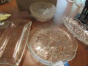 lot 339 image: rose and leaf design glass platter, oblong platter, frosted floral dcor bowl and more
