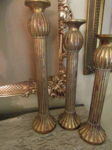 lot 344 image: 21-- 19--17 candle stand set gold in color qty 3