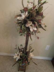 lot 350 image: floral arrangement 45 inches tall