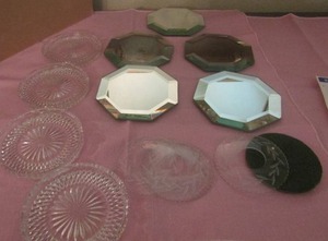 lot 356 image: 5 mirror glass coasters, 4 crystal glass coasters, 5 candle drip trays