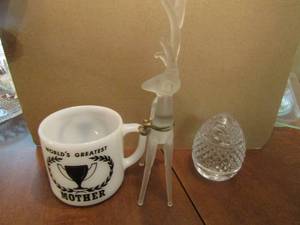 lot 371 image: worlds greatest mother coffee cup, frosted glass deer miss 1 antler, crystal egg