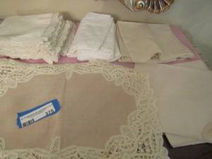 lot 375 image: napkins, clothes and dollies