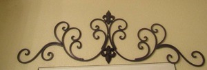 lot 380 image: 32 long metal art