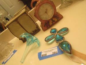 lot 384 image: 2 decorative soap dishes, floral pink clock, tissue box holder, and blown glass flower and more