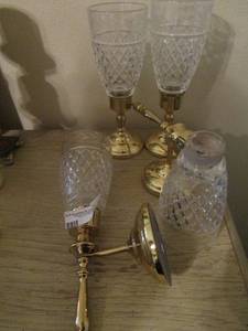 lot 41 image: 4 glass and metal light fixtures qty 4