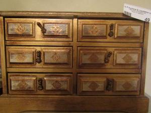 lot 49 image: JEWELRY BOX  6 DRAWERS  9x13x6