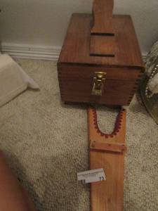 lot 73 image: shoe shining kit