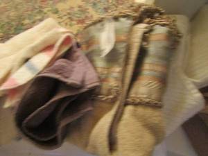 lot 85 image: lot wash rags and hand towels, rags -9 hand towels - 6