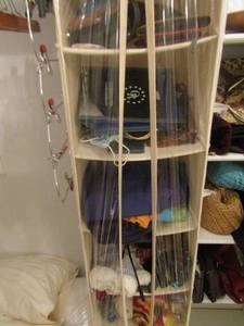 lot 92 image: 6 slot handing closet organizer pouches, hand bags hats, clothes and more