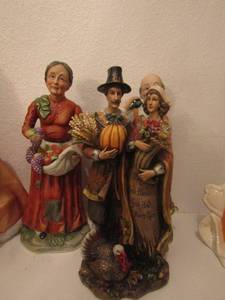 lot 95 image: Thanksgiving 2011 table figurine, old man and old lady porcelain figurines qty 2