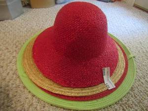 lot 125 image: 4 womens sun hats