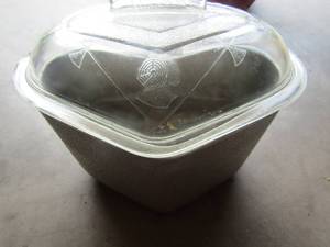 lot 282 image: CENTURY SILVER SEAL POT WITH LIDS - VINTAGE