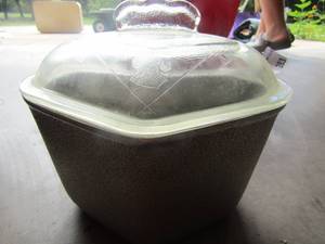 lot 283 image: CENTURY SILVER SEAL POT WITH LIDS - VINTAGE