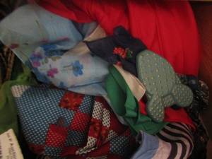 lot 298 image: large lot of scarfs