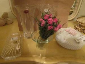 lot 263 image: crystal clear vase, crystal butter dish, Gotham crystal vase and more