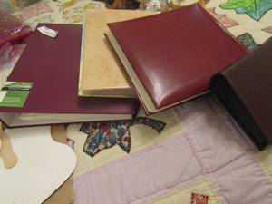 lot 253 image: 5 photo frames for 4x6 pictures, 5x7 pictures,8x10 pictures