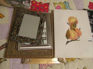lot 237 image: painted canvas size - 12x9, qty 4 photo frames for 5x7, 4x6, and 3x2